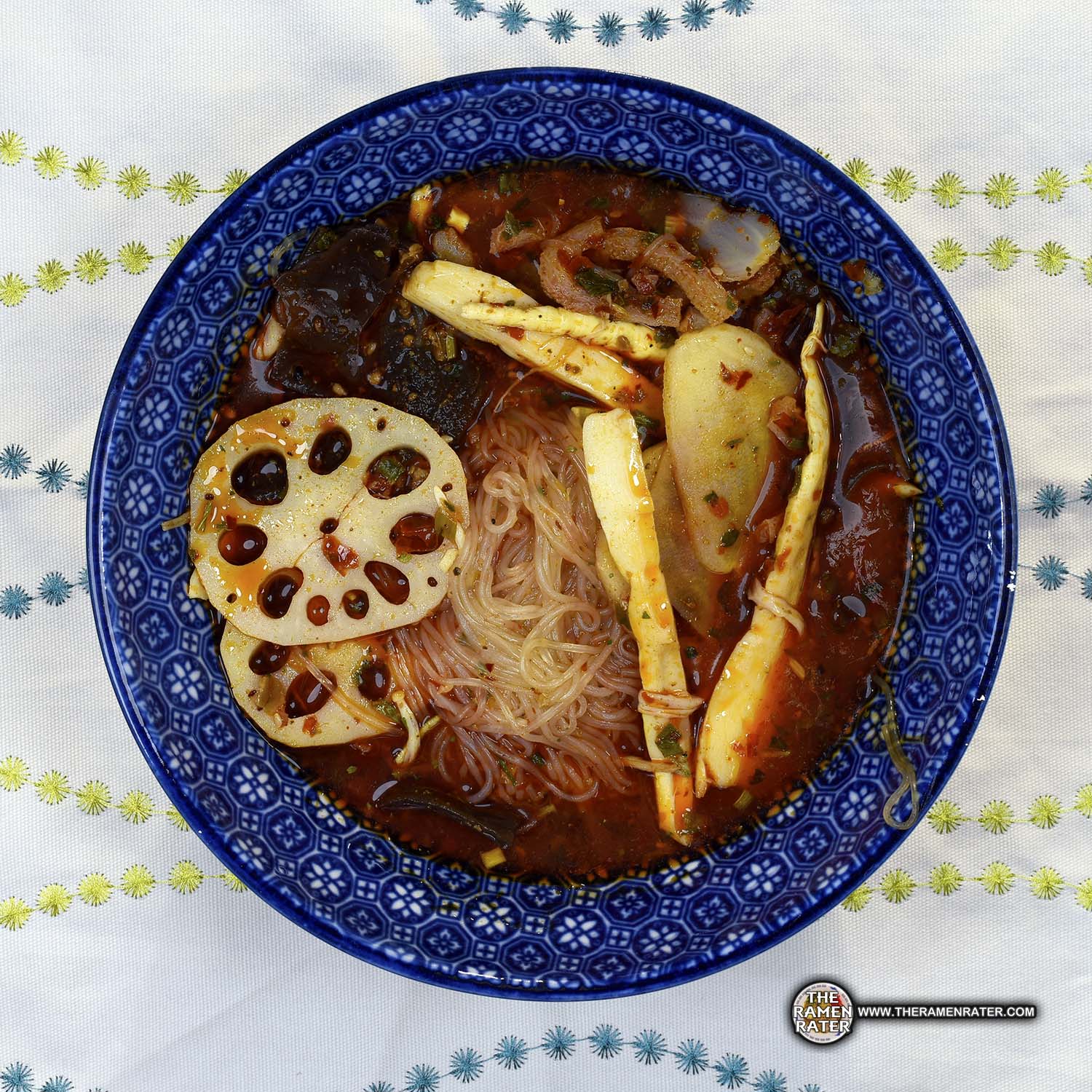 The Self-Heating Instant Hot Pot that Cooks Itself! 