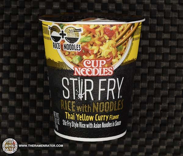 Cup Noodles Stir Fry Rice with Noodles Thai Yellow Curry - Nissin Food